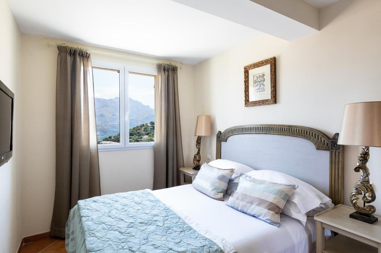 U Piazzale Villa Santa-Reparata-di-Balagna Eksteriør billede